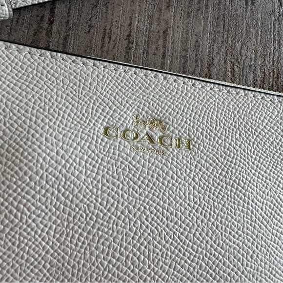 Coach White Wristlet NWT - Picture 3 of 5
